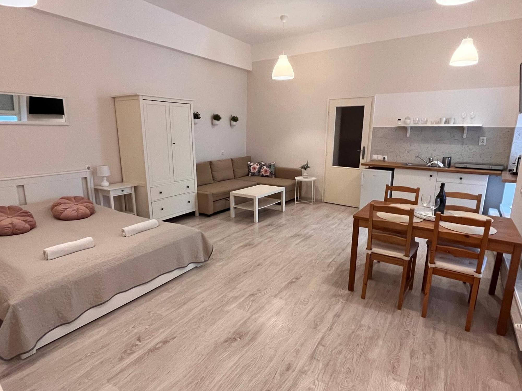 Pacsirta Apartmanház Eger Kültér fotó