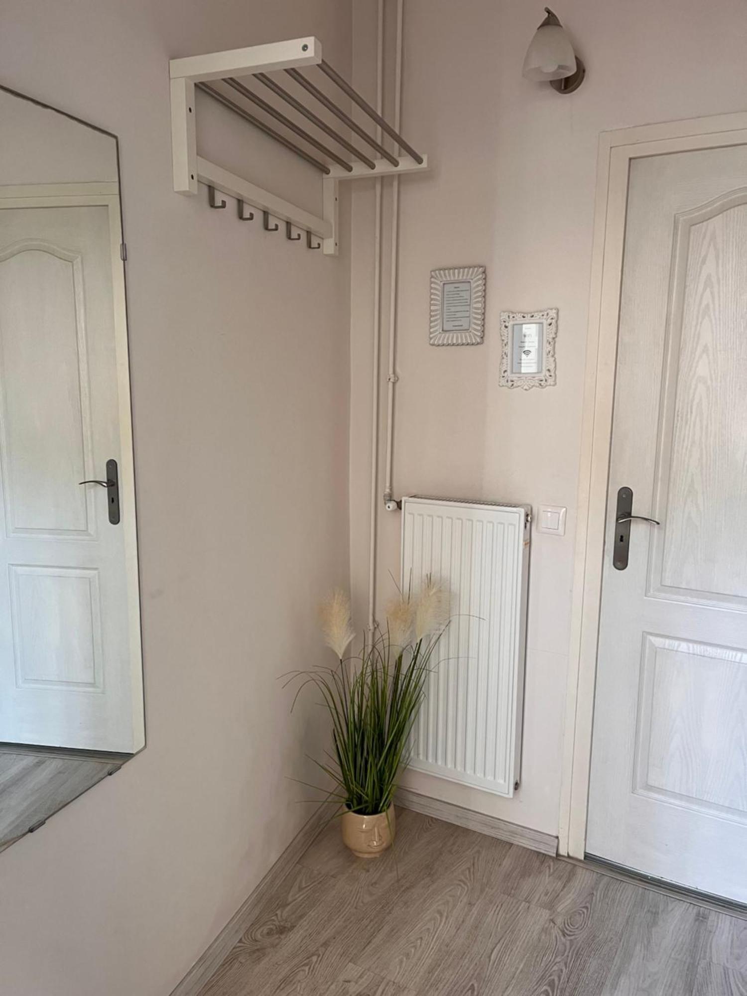 Pacsirta Apartmanház Eger Kültér fotó