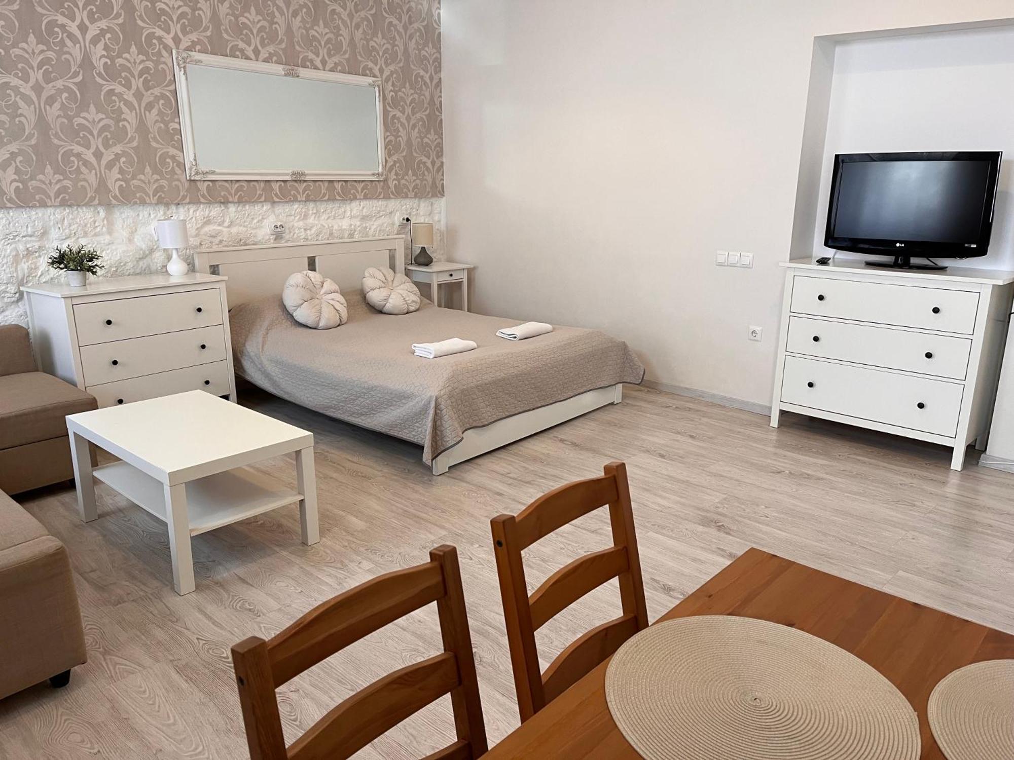 Pacsirta Apartmanház Eger Kültér fotó