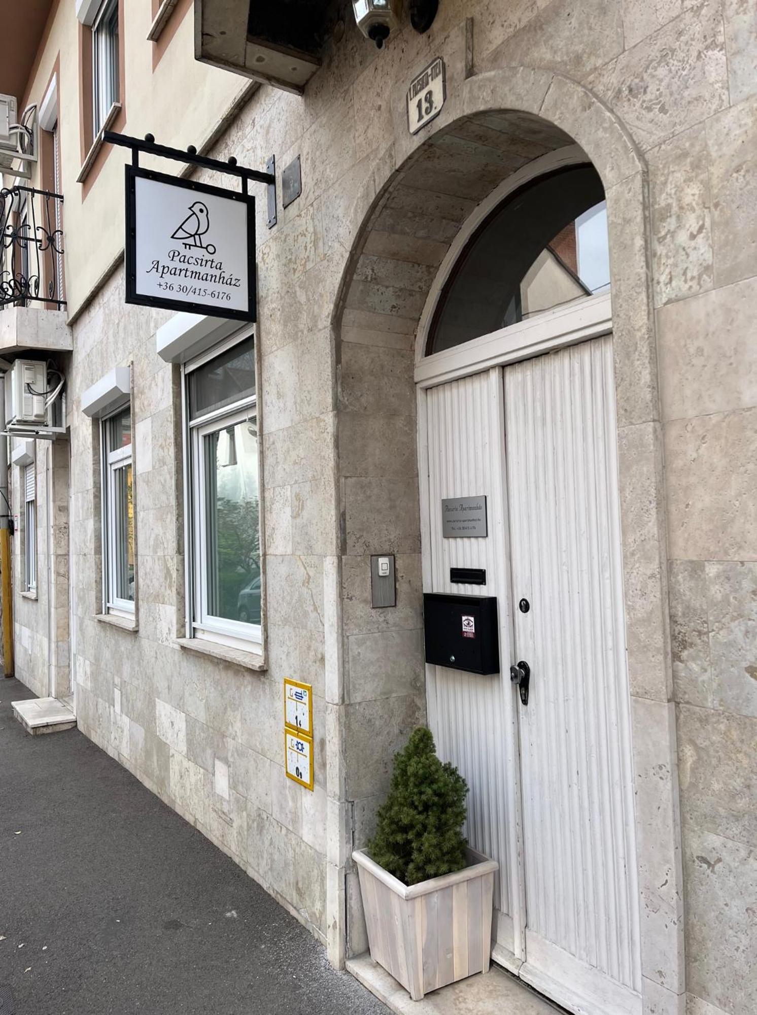 Pacsirta Apartmanház Eger Kültér fotó