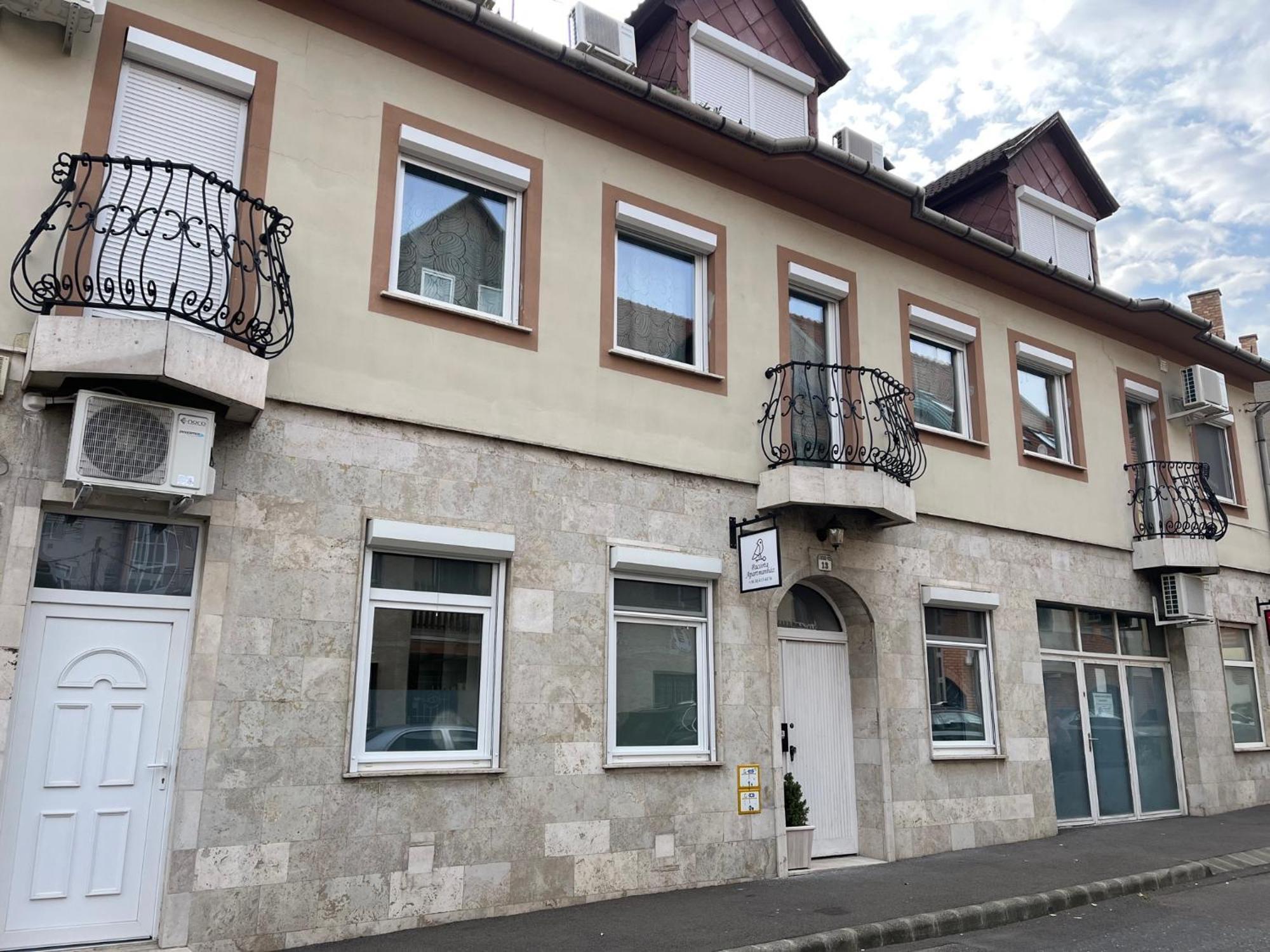 Pacsirta Apartmanház Eger Kültér fotó